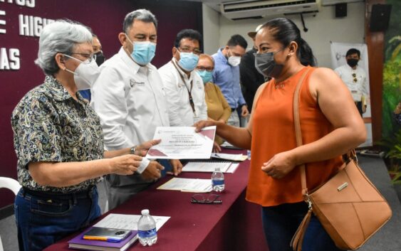 Reconocen la calidad de comercios en su servicio de alimentos