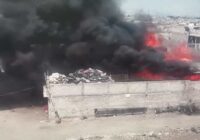 SE INCENDIA PLANTA RECICLADORA EN CHALCO, PROTECCION CIVIL INTENTA APAGAR LAS LLAMAS