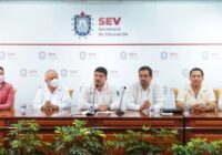 Zenyazen Escobar recibe a nuevo Comité Ejecutivo de la Sección 32 del SNTE Zenyazen Escobar recibe a nuevo Comité Ejecutivo de la Sección 32 del SNTE
