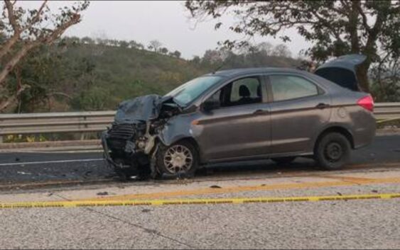 Murió en choque; intentó dar vuelta en “U” en autopista
