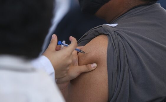 Caducarán mañana un millón de vacunas contra covid en México