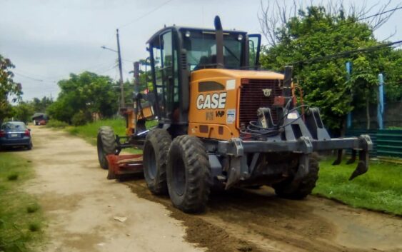 Rehabilitan calles en más de diez colonias de Coatzacoalcos