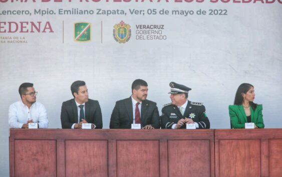Zenyazen Escobar anuncia festejo por el Día del Maestro en el World Trade Center de Boca del Río