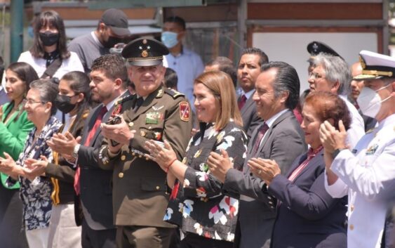 Asiste Presidenta del Congreso a ceremonias por aniversario de la Batalla de Puebla