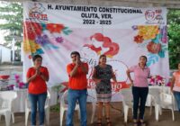 Regalos, cariño y diversión a las mamás de Tenejapa y Correa del municipio de Oluta