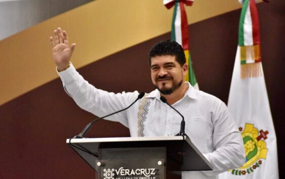 El magisterio veracruzano es el pilar principal en la transformación de la educación: Zenyazen Escobar