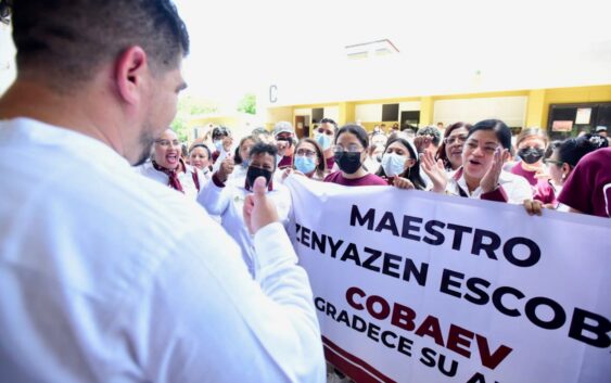 Zenyazen destaca: en 2021 más de 12 mil jóvenes siguieron estudios de nivel medio superior y superior gracias al PEOE