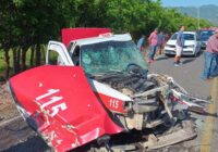 Queda por varios minutos, prensado un taxista en Coyutla