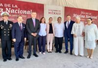 Conmemora Amado Cruz “Día de la Marina” con López Obrador