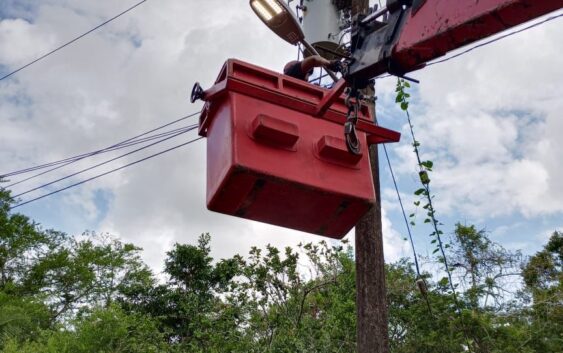 Se moderniza el alumbrado público en Cosoleacaque.