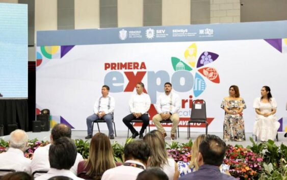 Zenyazen Escobar participó en la Expo Feria Educativa Región Sotavento