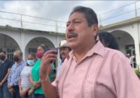 Atiende el alcalde Enrique Cruz Canseco a manifestantes que exigen liberación de Pasiano Rueda
