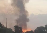 Reporta gobierno: “huachicol”, causa probable de la explosión en ducto de Pemex; confirma un muerto