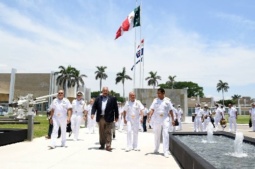 Secretario de Marina de Estado Unidos, Carlos Del Toro, afirmó que Veracruz es un estado “muy seguro”