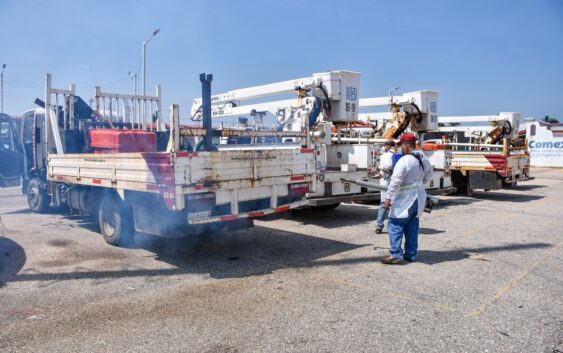 Sanitizan unidades de Limpia y Alumbrado Público