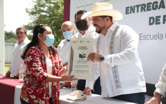 Zenyazen entregó 38 escrituras en la región Altas Montañas