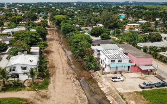 Avanza 50% desazolve de canales en la cuenca de Lomas de Barrillas