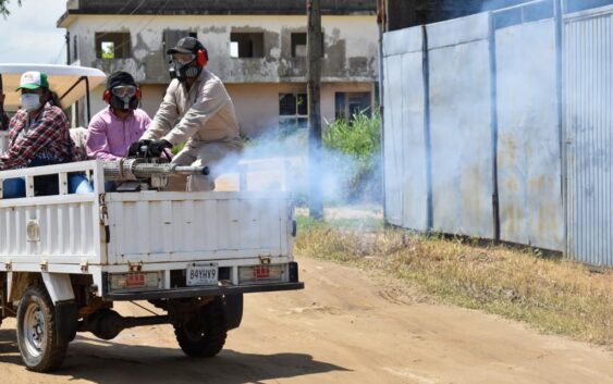 El Ayuntamiento de Cosoleacaque Fumiga contra el dengue en colonias