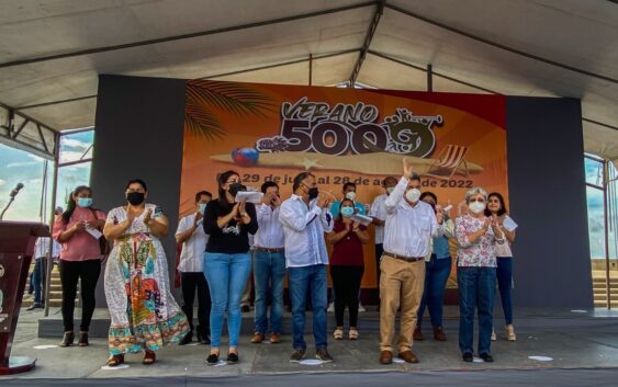 Amado Cruz Malpica da banderazo a “Verano 500”