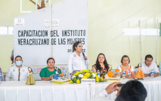 Acayucan sede de la capacitación del Instituto Veracruzano de las Mujeres
