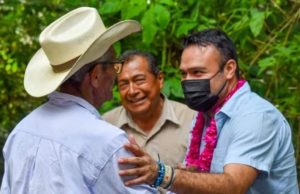 Arranca ampliación de red eléctrica en comunidad rural  de Cosoleacaque: Ponciano Vazquez Parissi