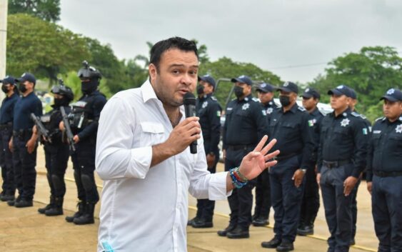 Reconoce Cirilo Vázquez a policías que mantienen seguridad en Cosoleacaque