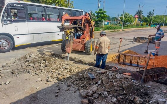 Presidente Amado Cruz continúa rehabilitación de calles