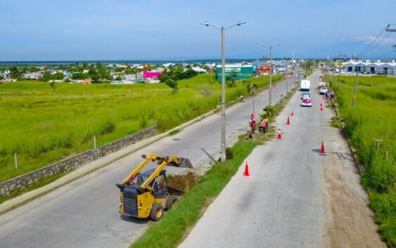 Gobierno de Coatzacoalcos implementó jornada de limpieza al poniente de la ciudad