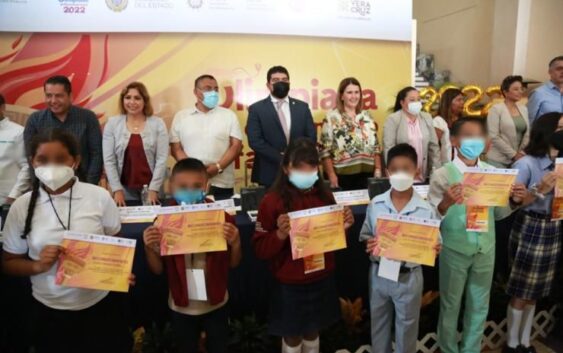 Zenyazen entregó reconocimientos a estudiantes destacados de la Olimpiada del Conocimiento Infantil 2022