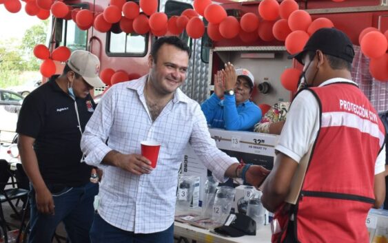 En Cosoleacaque festejan el día del Bombero.