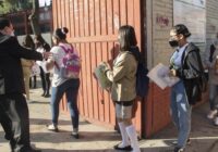 Padres de alumnos de primaria rechazan cabello largo en varones, en Coatzacoalcos