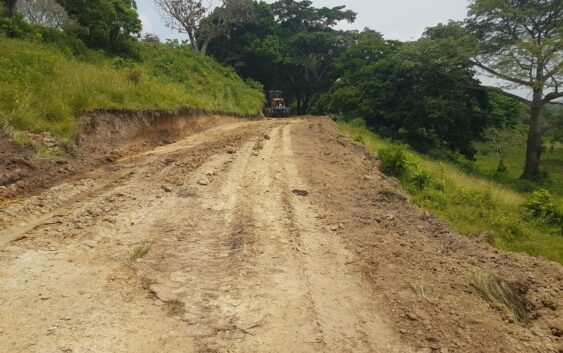 Habilita Ayuntamiento terrenos para mini cancha y pozo de agua en Almanza