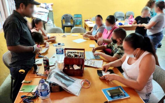 Mediante la cocina tradicional y el bordado, Cultura Comunitaria fomenta la convivencia armónica en Aguililla, Michoacán