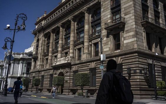 Que no cunda el pánico: Banxico ‘no espera’ recesión ni en México ni EU