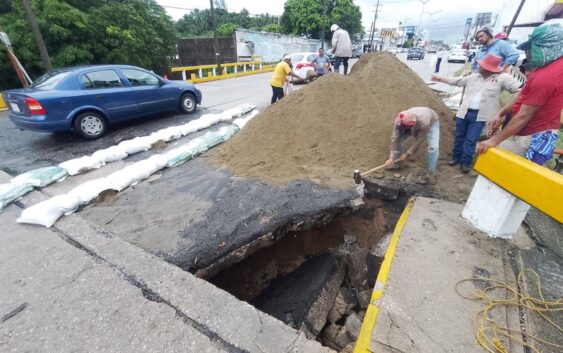 Rehabilita Ayuntamiento socavón en puente Palma Sola