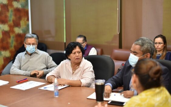 Analiza Comisión y SEV estrategias para agilizar regularización de predios escolares