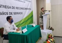Reconoce IMSS Veracruz Sur a trabajadores por años de servicio