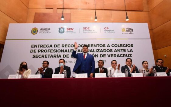 Zenyazen destaca contribución de Colegios de Profesionales en construcción de un mejor país