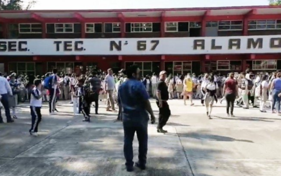 SESVER atiende a estudiantes de Álamo, por malestares generales.