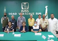 Recibe IMSS Veracruz Sur a cuatro médicos cubanos