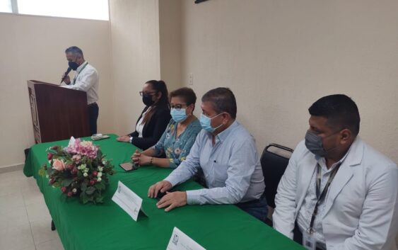 Capacita IMSS Veracruz Sur a personal sobre desarrollo gerencial