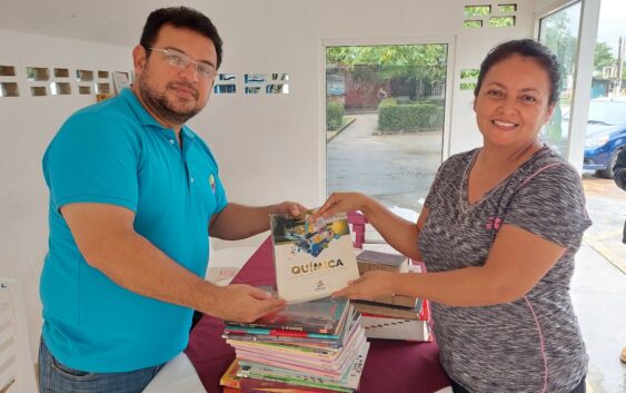 Inicia intercambio de libros en Estación de La Esperanza