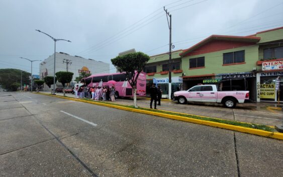 Participa Policía Municipal en caravana de la lucha contra el cáncer