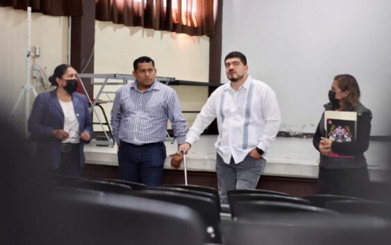 Zenyazen Escobar anuncia 4 mdp para COBAEV de Nogales