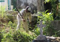 Previo al Día de Muertos, Ayuntamientolleva a cabo limpieza de panteón municipal