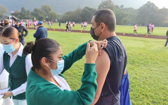 El IMSS está de pie y crece más que nunca después de la pandemia, con su personal médico como agente de cambio: Zoé Robledo