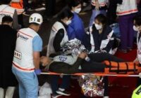 Al menos 146 muertos y decenas de heridos en Seúl en una estampida durante la celebración de Halloween