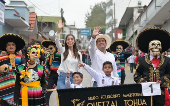 En familia se deben preservar y disfrutar tradiciones como el Xantolo: Sergio Gutiérrez Luna