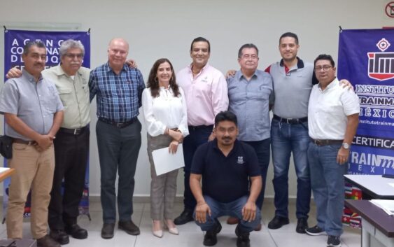 Desde Veracruz, certifican a Agentes Navieros del pais