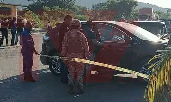 Ejecutan a ADRIANA encargada de PIPAS-PEMEX al interior de la Refineria Ing. Antonio Dovali Jaime.